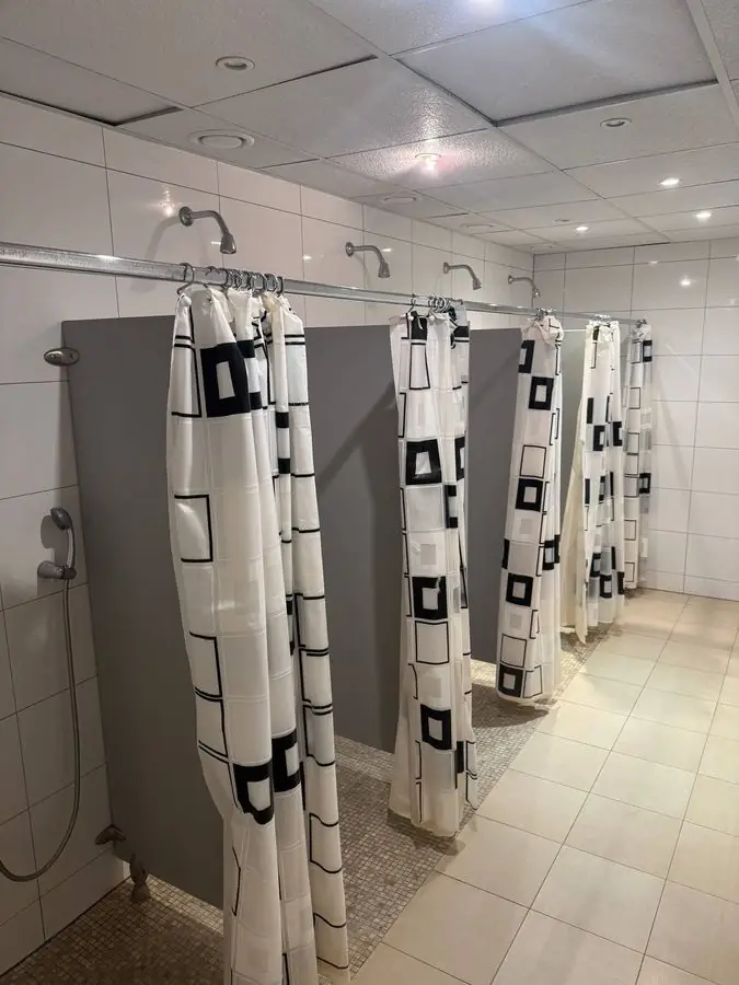 Duchas compartidas Paso Flores