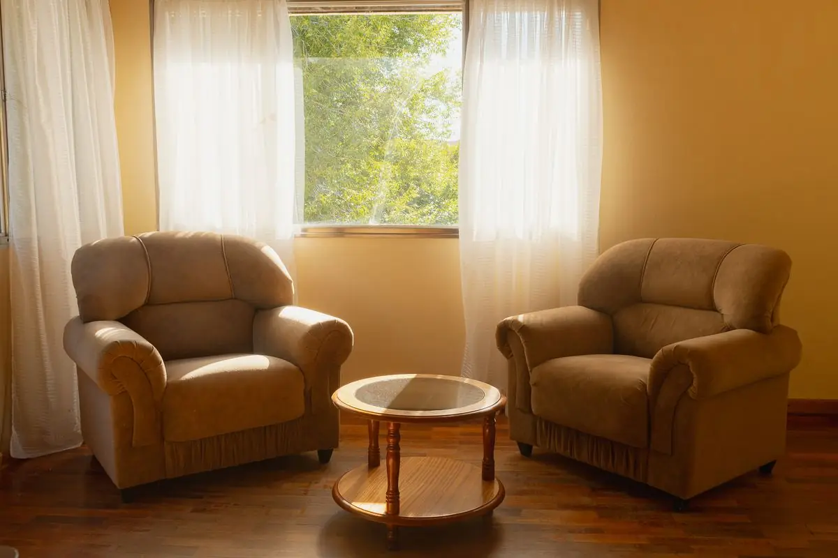 Caba&ntilde;a living y sillones